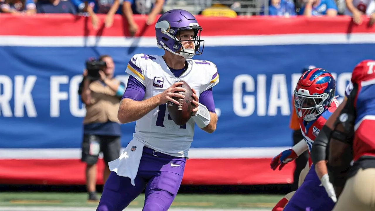 Sam Darnold connects with Justin Jefferson, enjoys Vikings debut