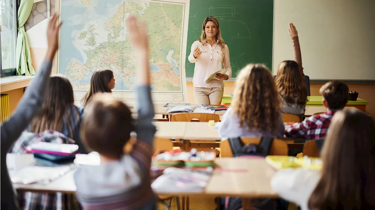 Gewerkschafter schlägt Alarm - Viele Lehrer fehlen, eingeschränkter Betrieb an Schulen