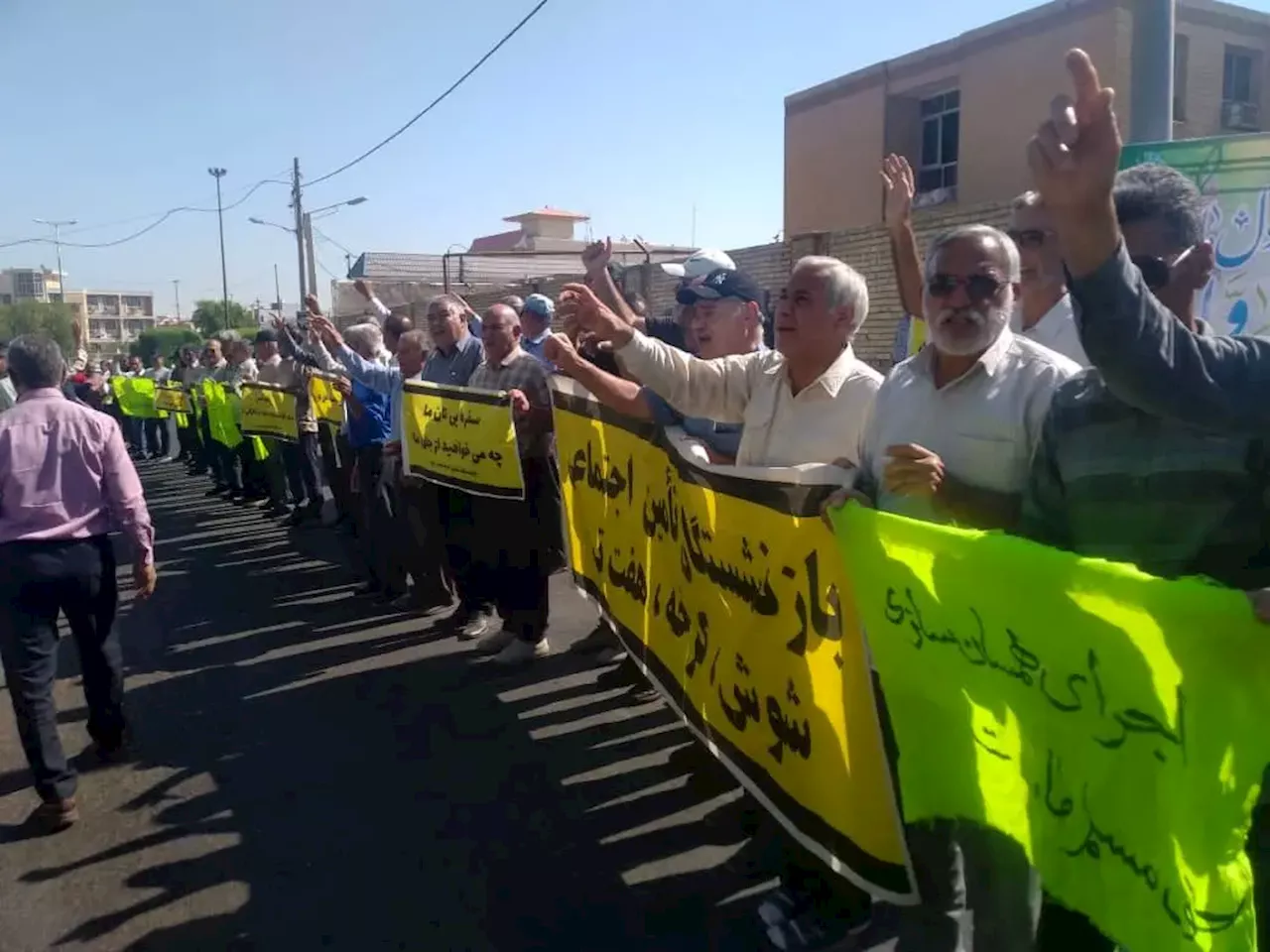 تجمع کارگران بازنشسته در شوش و کرمانشاه