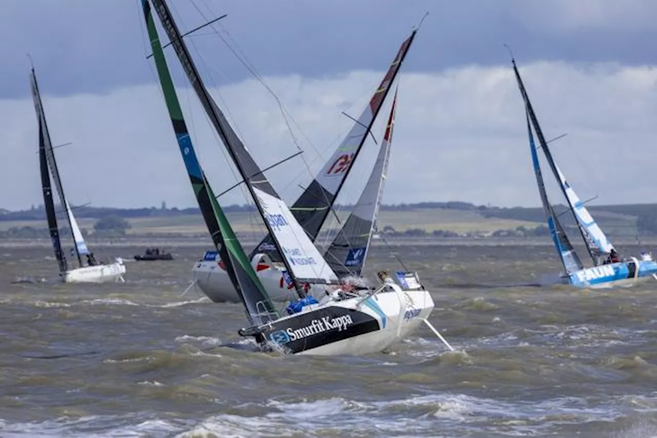 Départ de la dernière étape de la Solitaire du Figaro à Royan