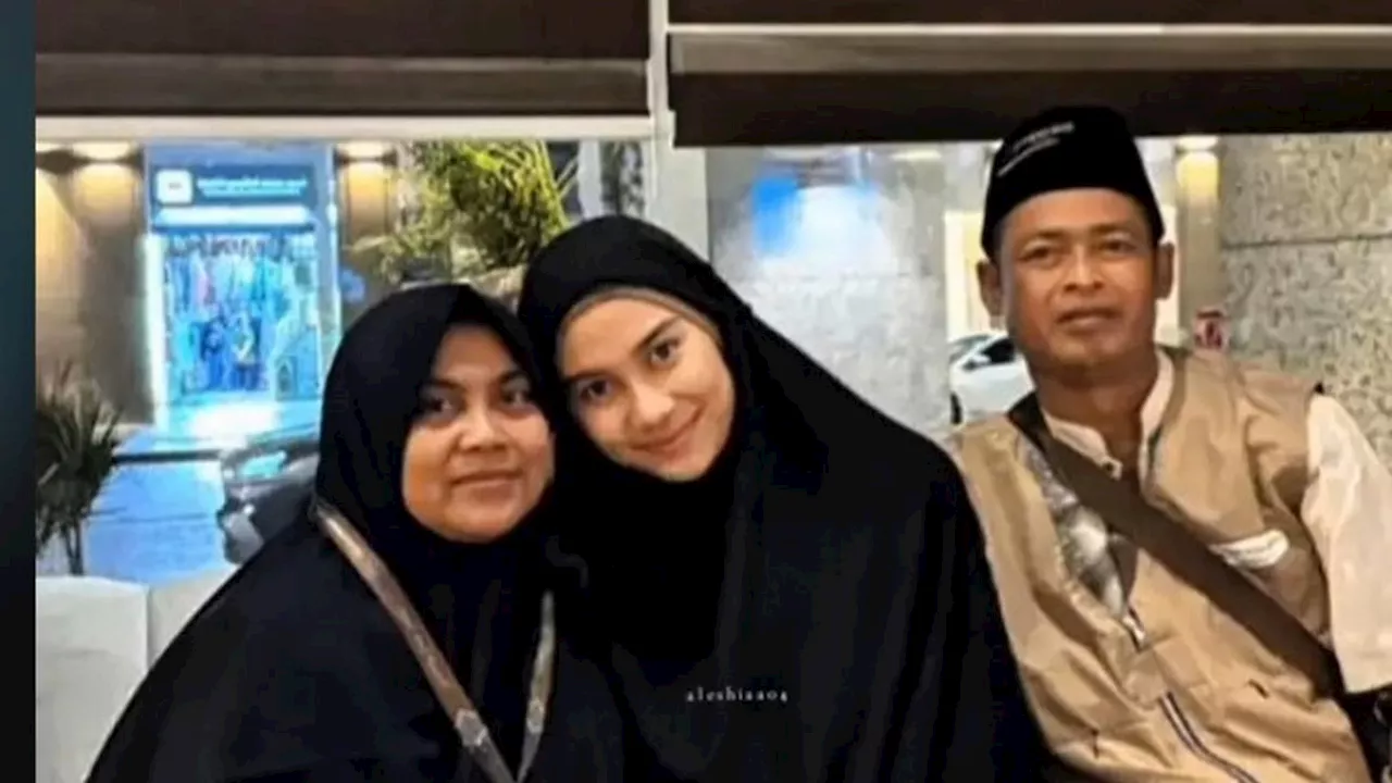 Azizah Salsha Foto Bareng Mertua Saat Umrah, Wajah Ayah Pratama Arhan Jadi Sorotan