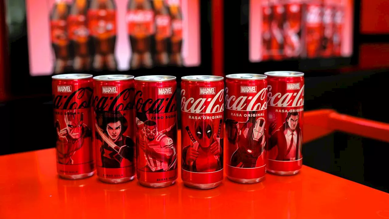 Kolaborasi Global Coca-Cola x Marvel Hadirkan 18 Desain Kemasan Terbatas Berteknologi AR