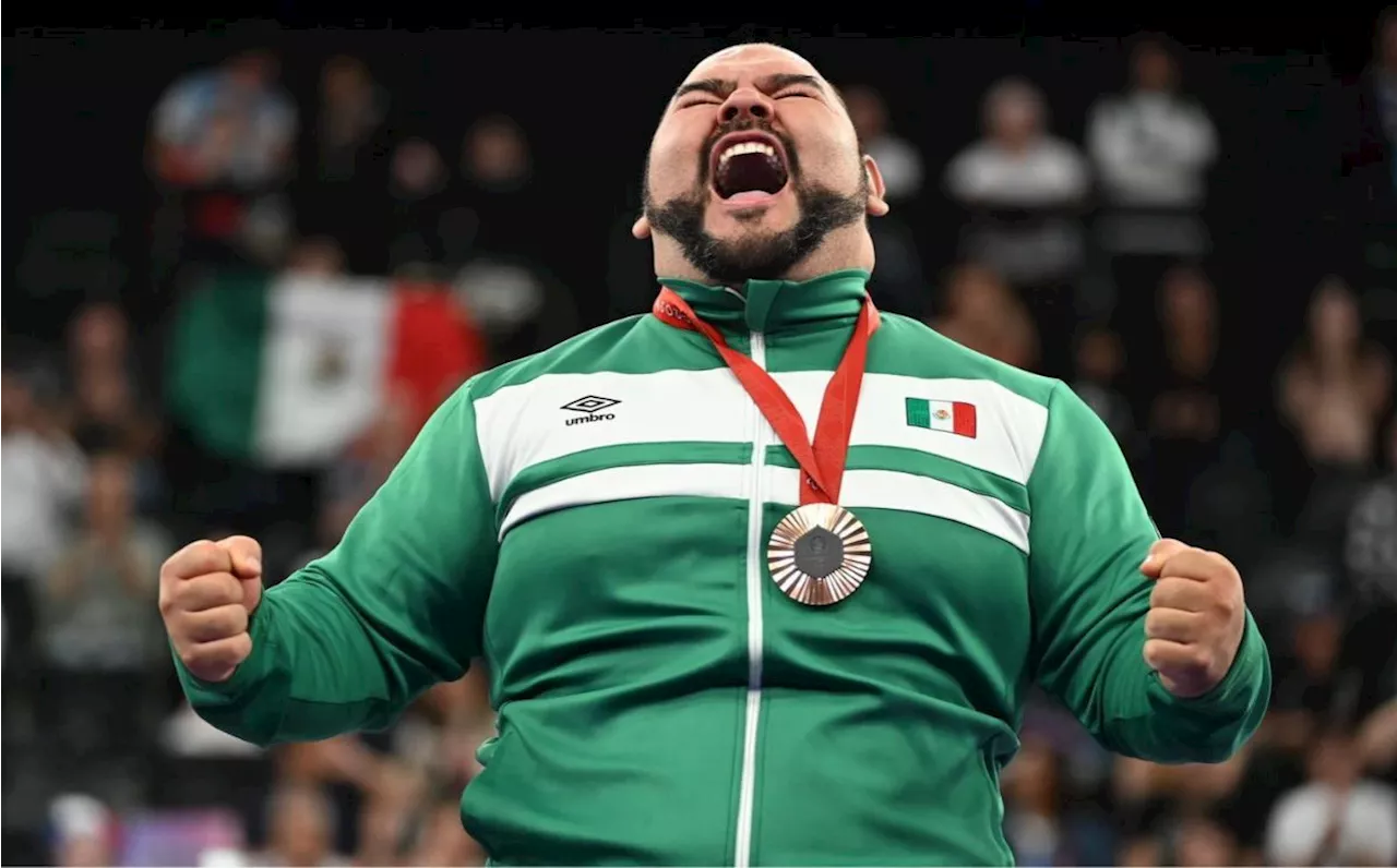 Jesús Castillo gana BRONCE en powerlifting de Paralímpicos 2024