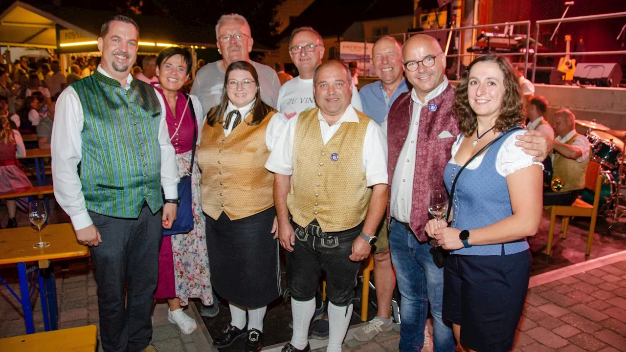 Auch Finnen, Schweden, Kanadier und Inder genossen Oktoberfeststimmung