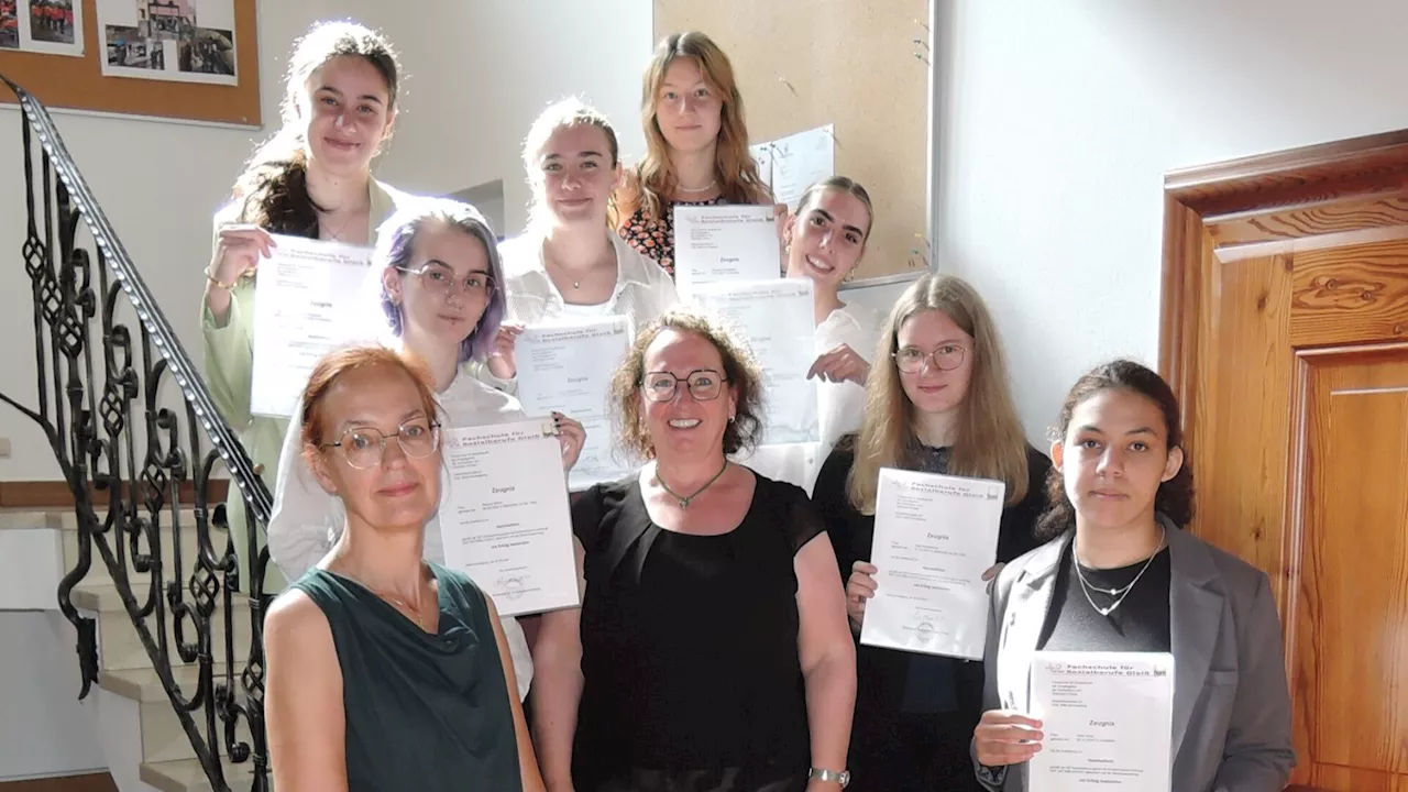 Erster Lehrgang schloss Heimhilfe-Ausbildung ab