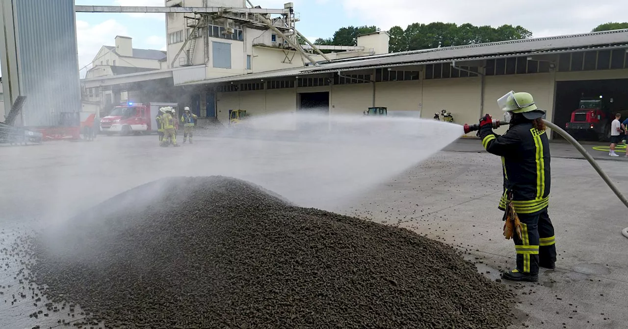 Brand in Pellet-Lager eines Bürener Unternehmens