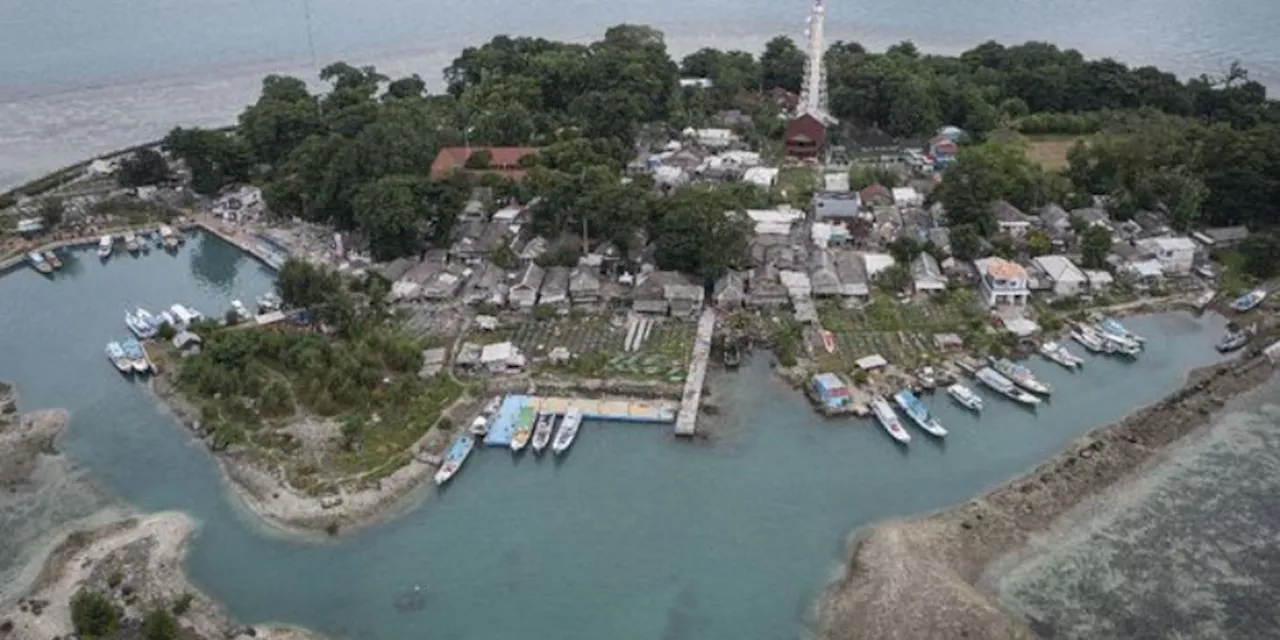 3 Paslon Ditantang Seberangi Kepulauan Seribu Pakai Kapal Tradisional