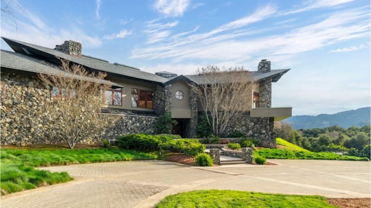 This $14.5 Million NorCal Abode Takes Its Design Cues From Frank Lloyd Wright