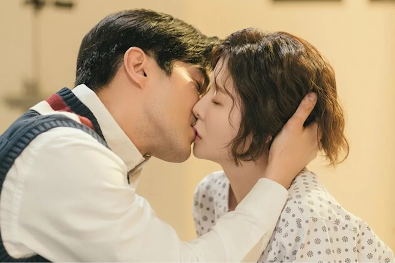 Choi Siwon And Jung In Sun Share A Romantic First Kiss In “DNA Lover”