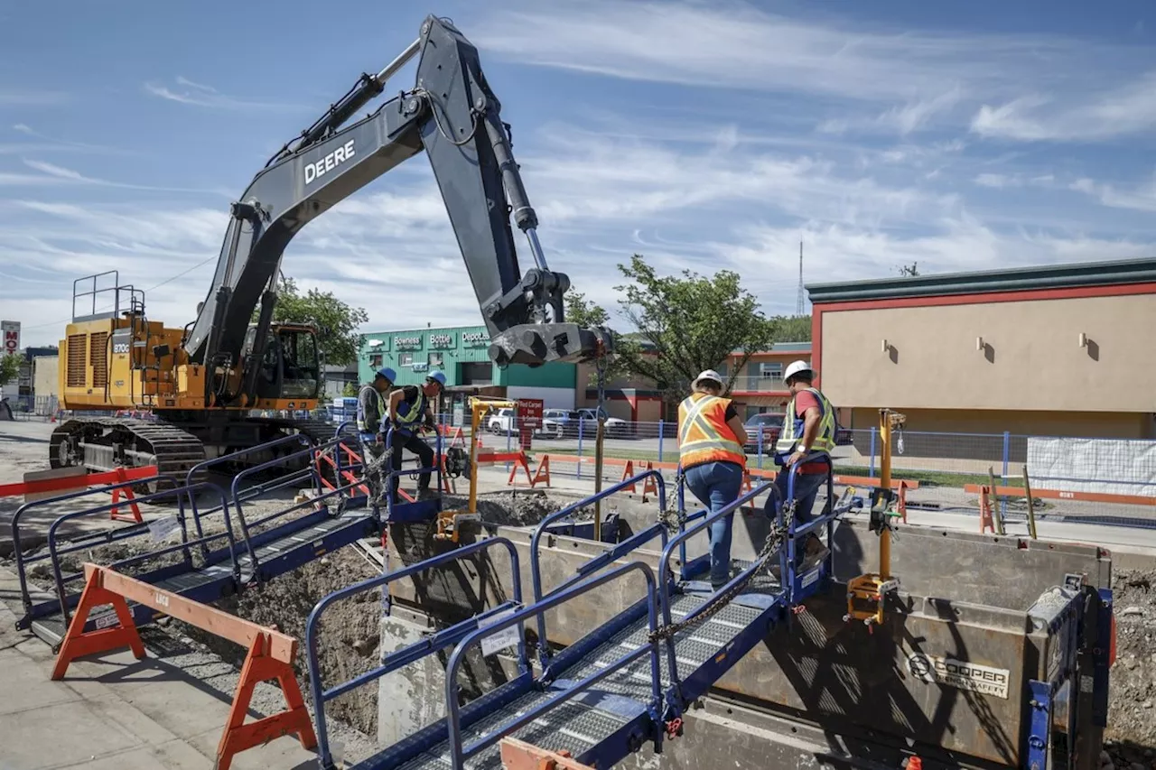 Calgary official compares strain on water system to revving car's engine for too long