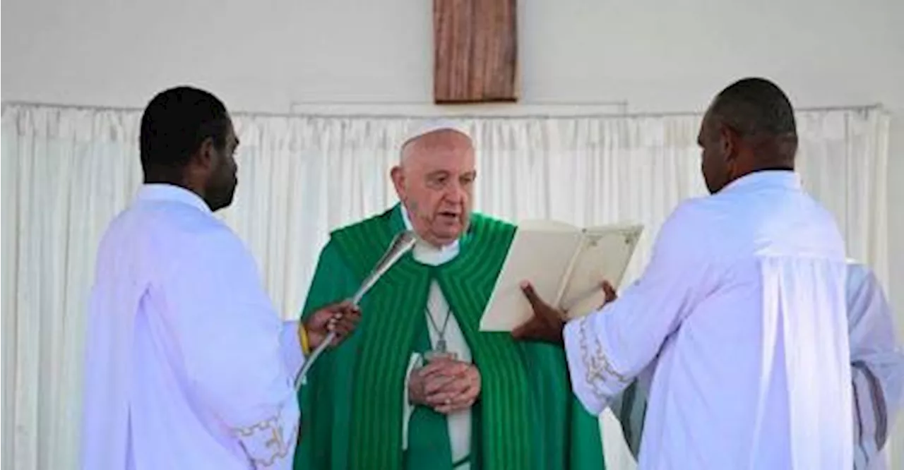 Pope holds mass n Papua New Guinea