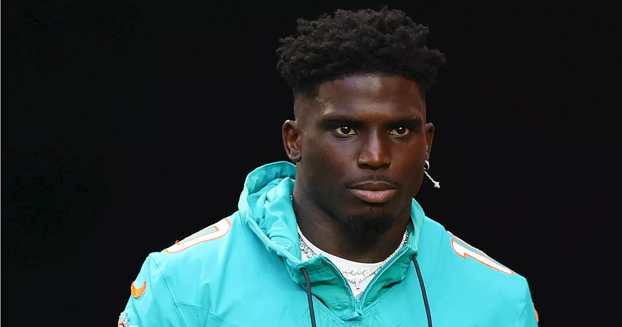 Miami Dolphins' Tyreek Hill Detained by Police Before NFL Game