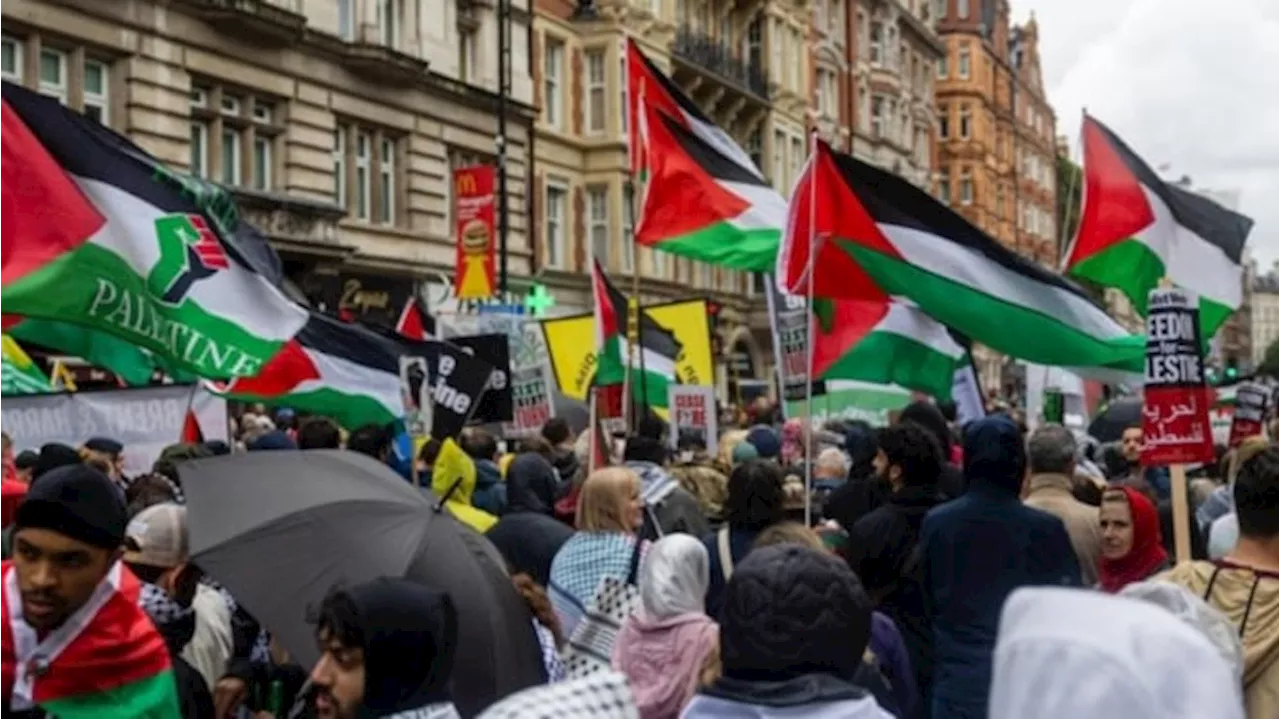 Ribuan Orang Demo di London Serukan Gencatan Senjata di Gaza