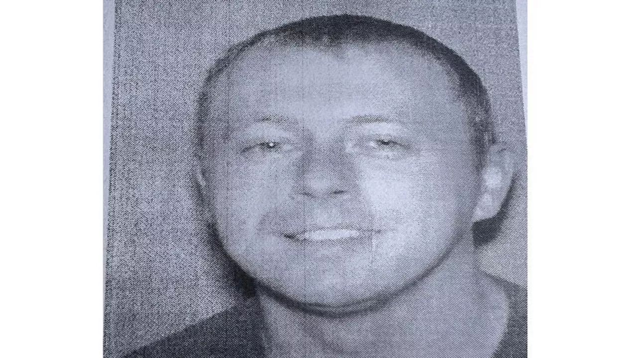 Manhunt underway for Kentucky shooter; up to 7 people hurt