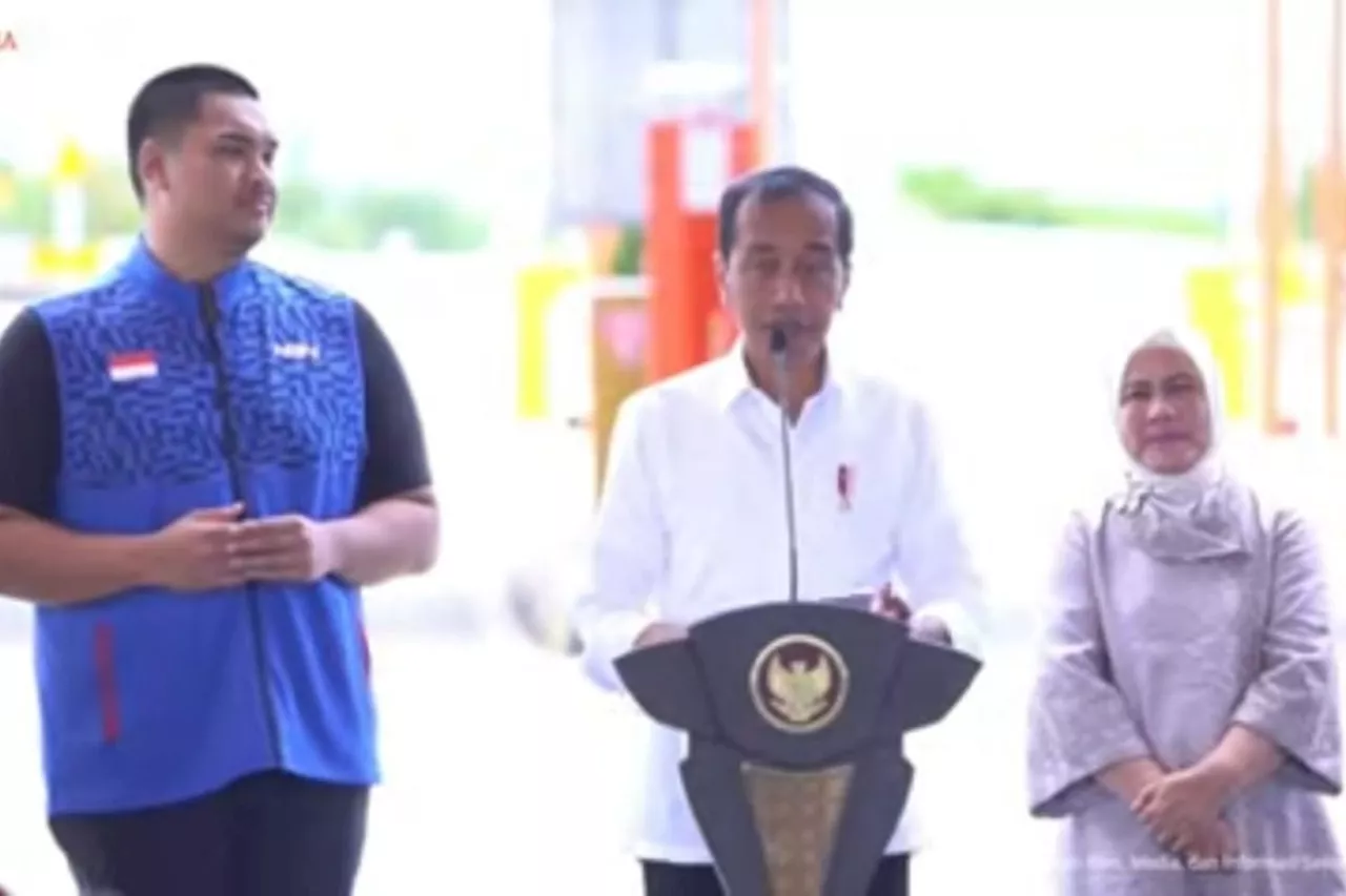 Presiden Jokowi meresmikan empat ruas Jalan Tol Sigli-Banda Aceh