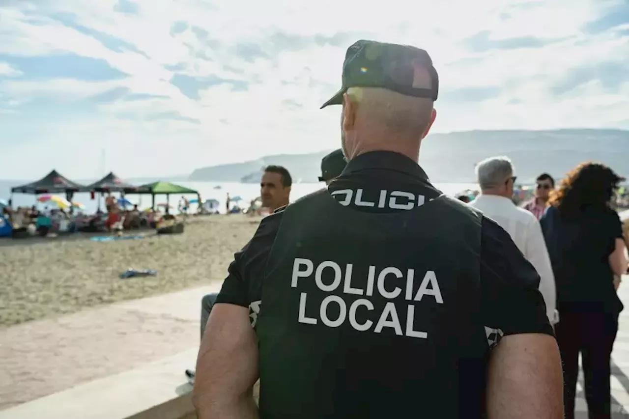 Almería alega que necesita balas para la Policía Local ante la alerta antiterrorista por el conflicto...