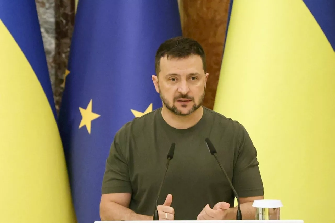 Ucrânia em 2025 lutará no ‘campo de batalha’ e na ‘mesa de negociações’, diz Zelensky