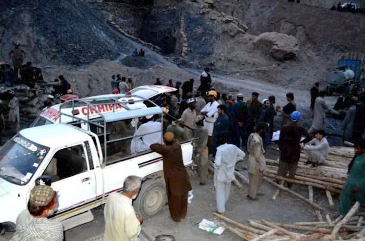 Coal mine explosion in Quetta leaves 11 miners trapped, one dead