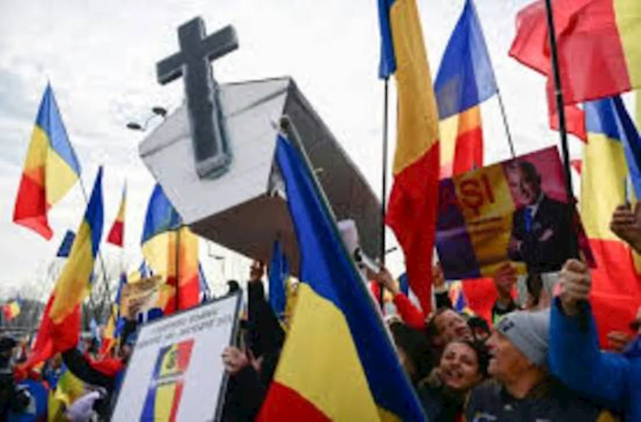 Mass protests erupt in Romania over cancellation of presidential election