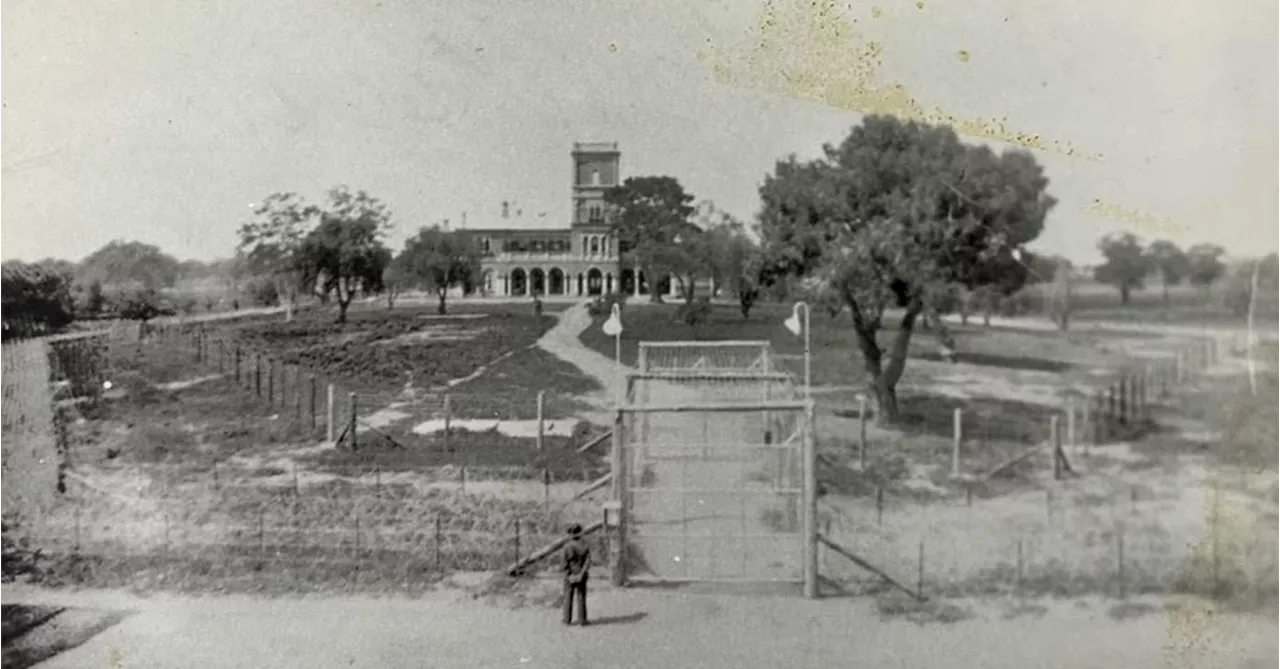 Prisoners-of-war dig 40m tunnel out of country Australia camp