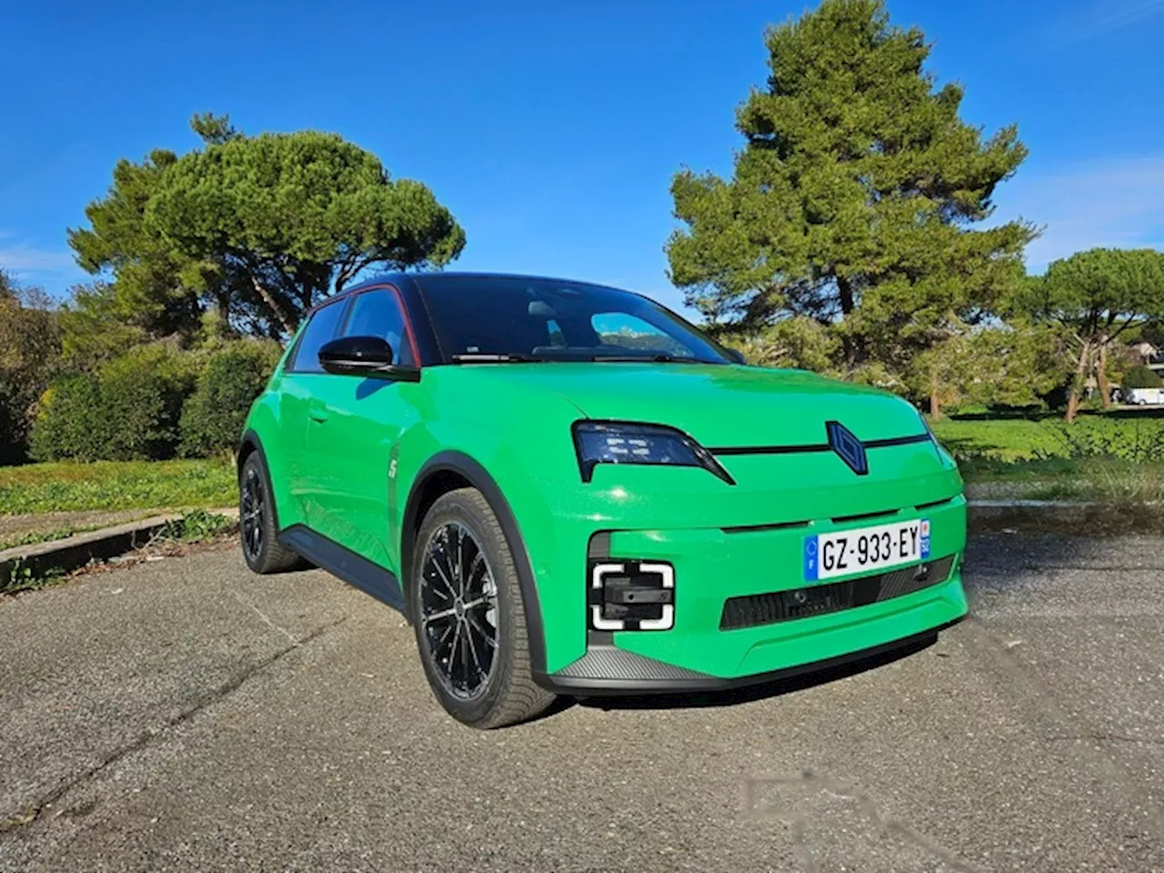 The Car of the Year 2025 è Renault 5 / Alpine A290