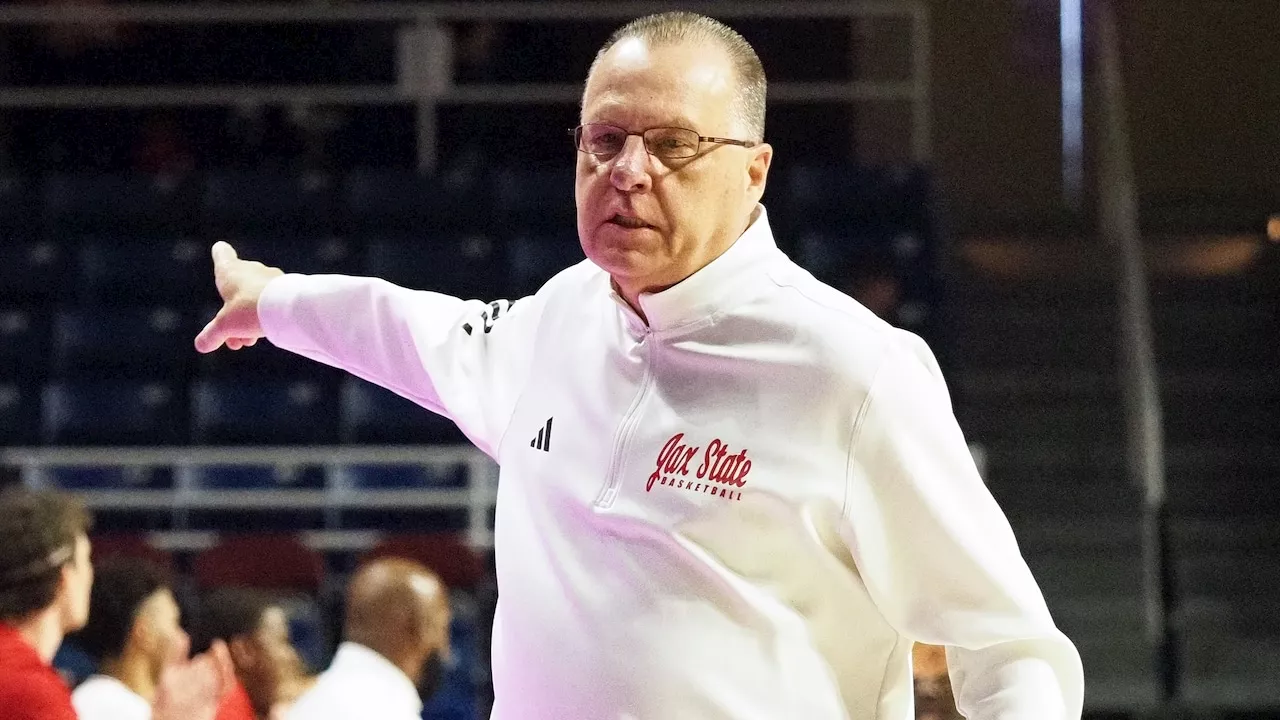 Jacksonville State Men's Basketball Stuns Western Kentucky for First CUSA Win