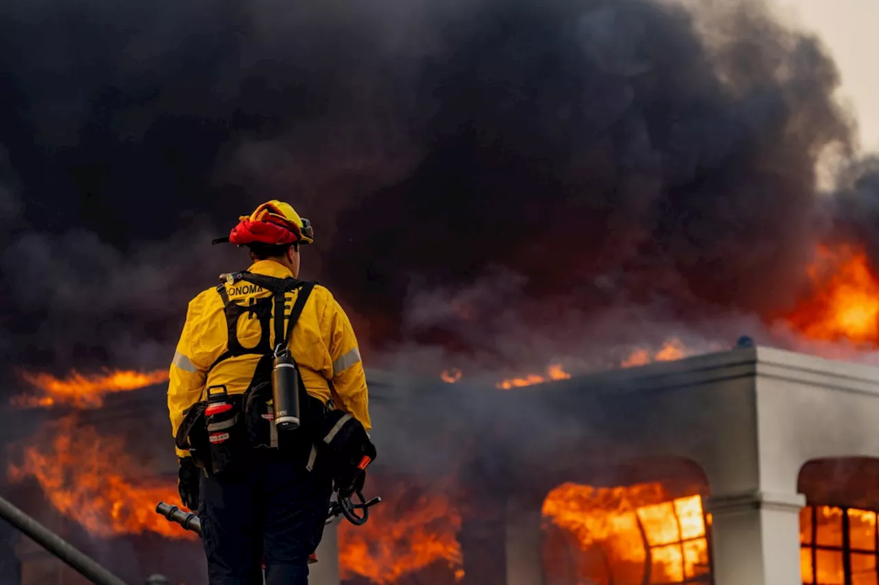 B.C. firefighters heading to Los Angeles wildfires to help