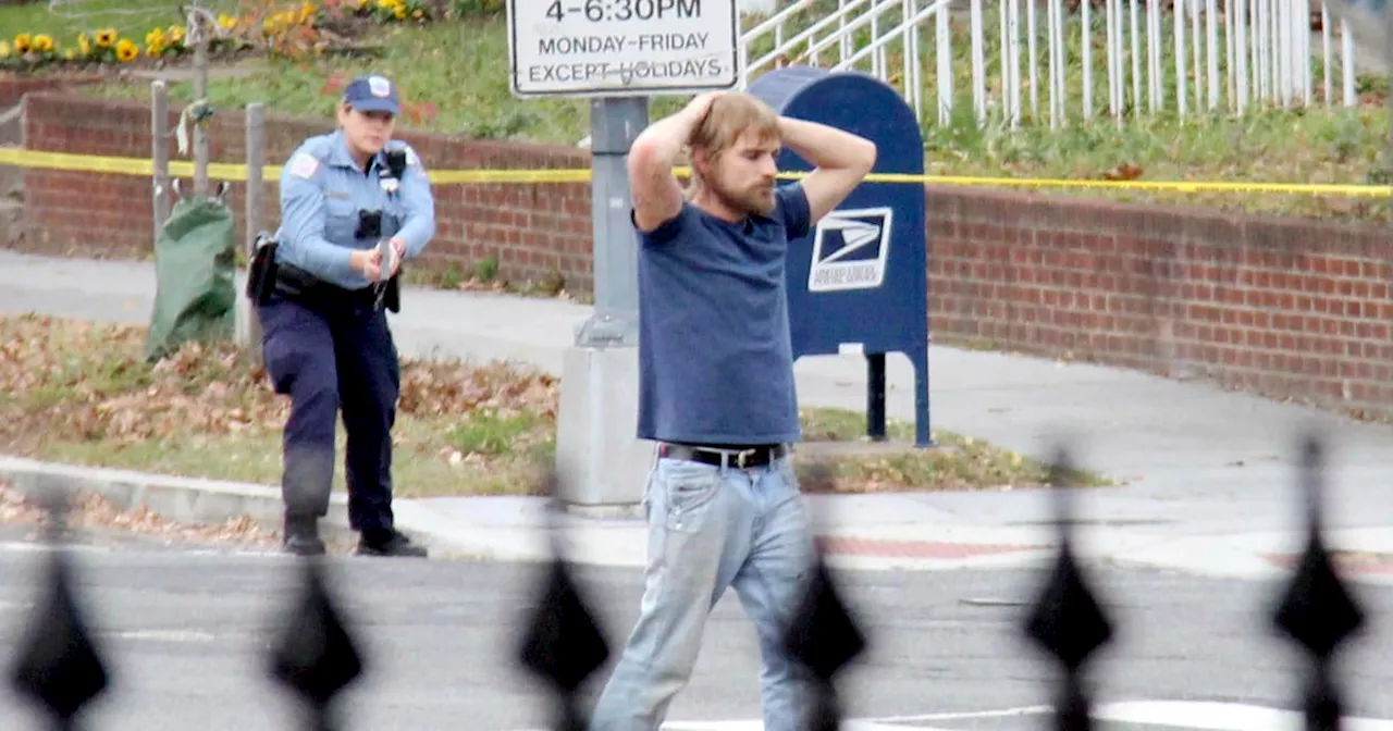 Gunman in 'pizzagate' hoax fatally shot by North Carolina police during traffic stop