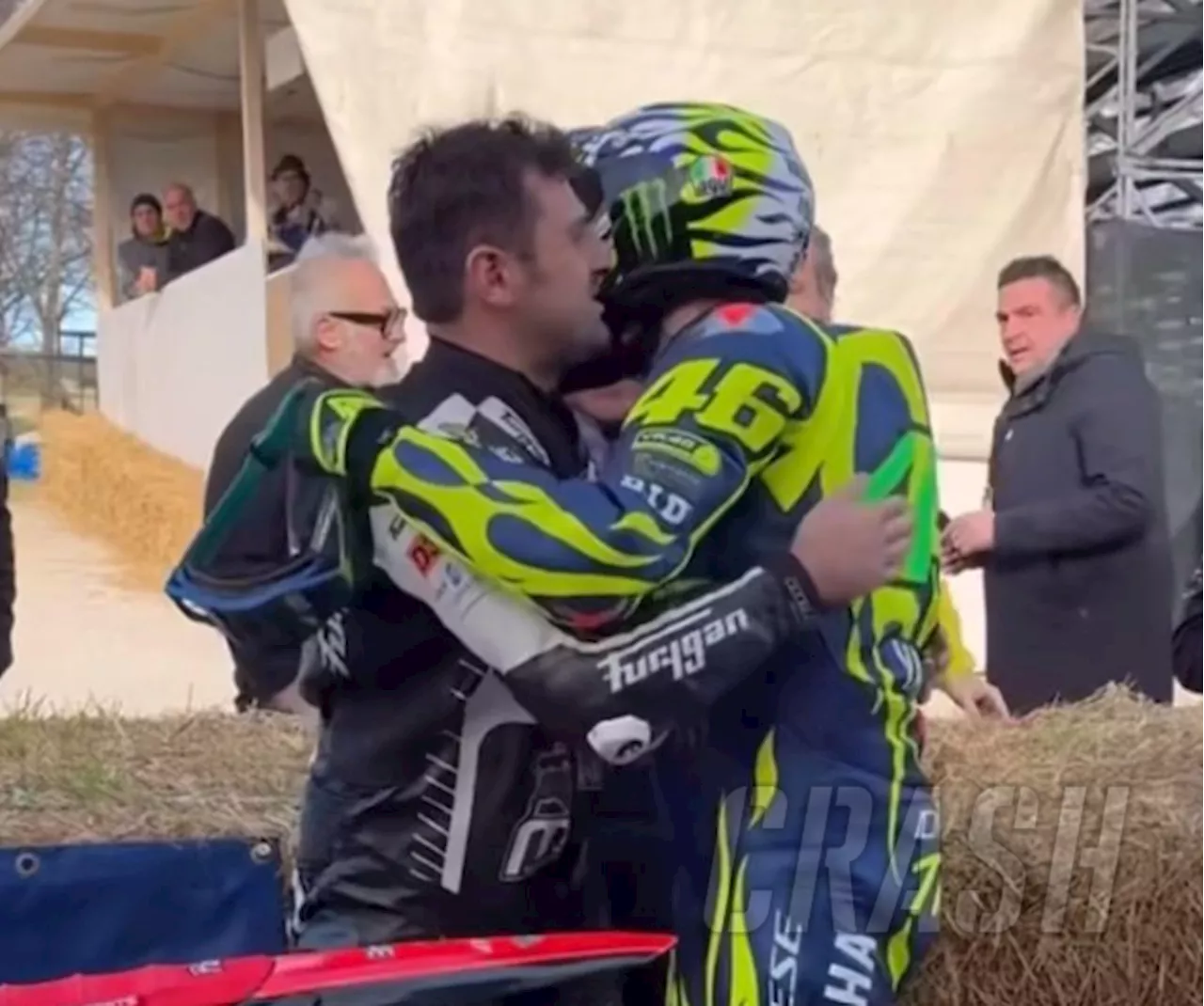 Legends Michael Dunlop and Valentino Rossi reunite on the same track