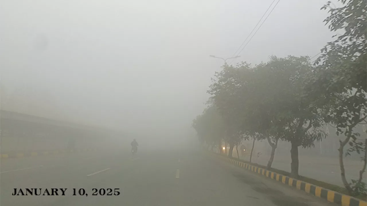 Dense fog disrupts traffic on motorways across Punjab