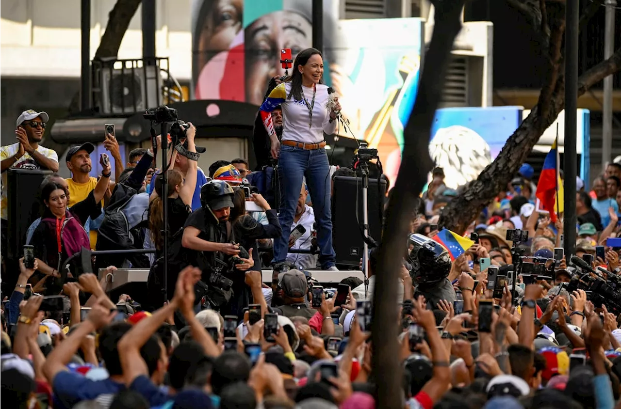 María Corina Machado reaparece tras cuatro meses de exilio y denuncia detención