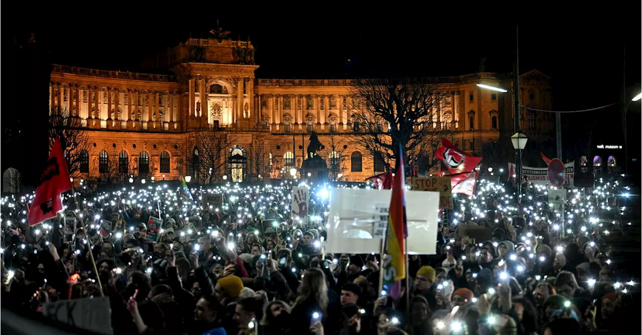 Zehntausende bei Demo gegen Blau-Türkis am Ballhausplatz