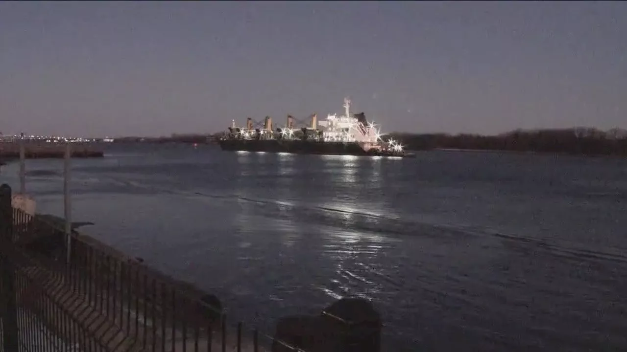 Cargo ship stuck in Delaware River near Ben Franklin Bridge