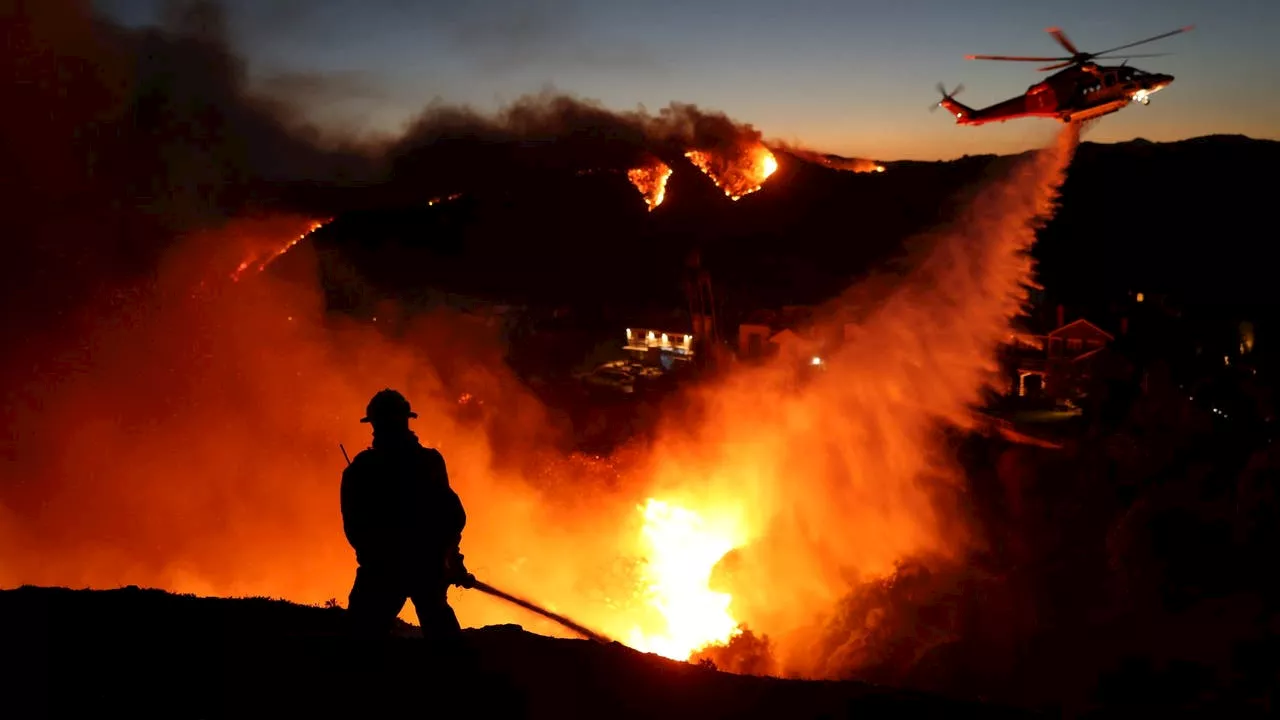 Palisades Fire Blazes Through Los Angeles, Sparking Criticism of Officials