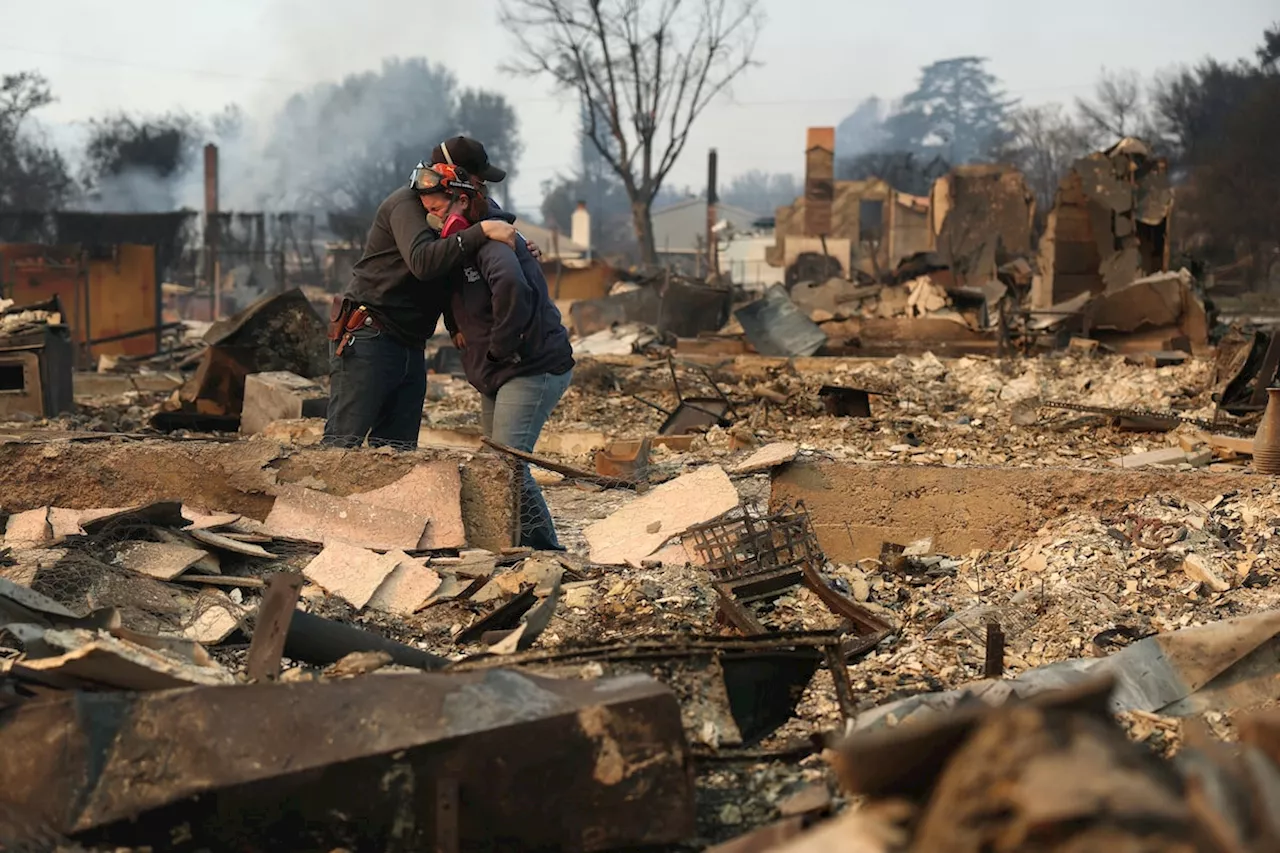 Canadian firefighters head to help fight California wildfires as Ottawa, premiers pledge resources