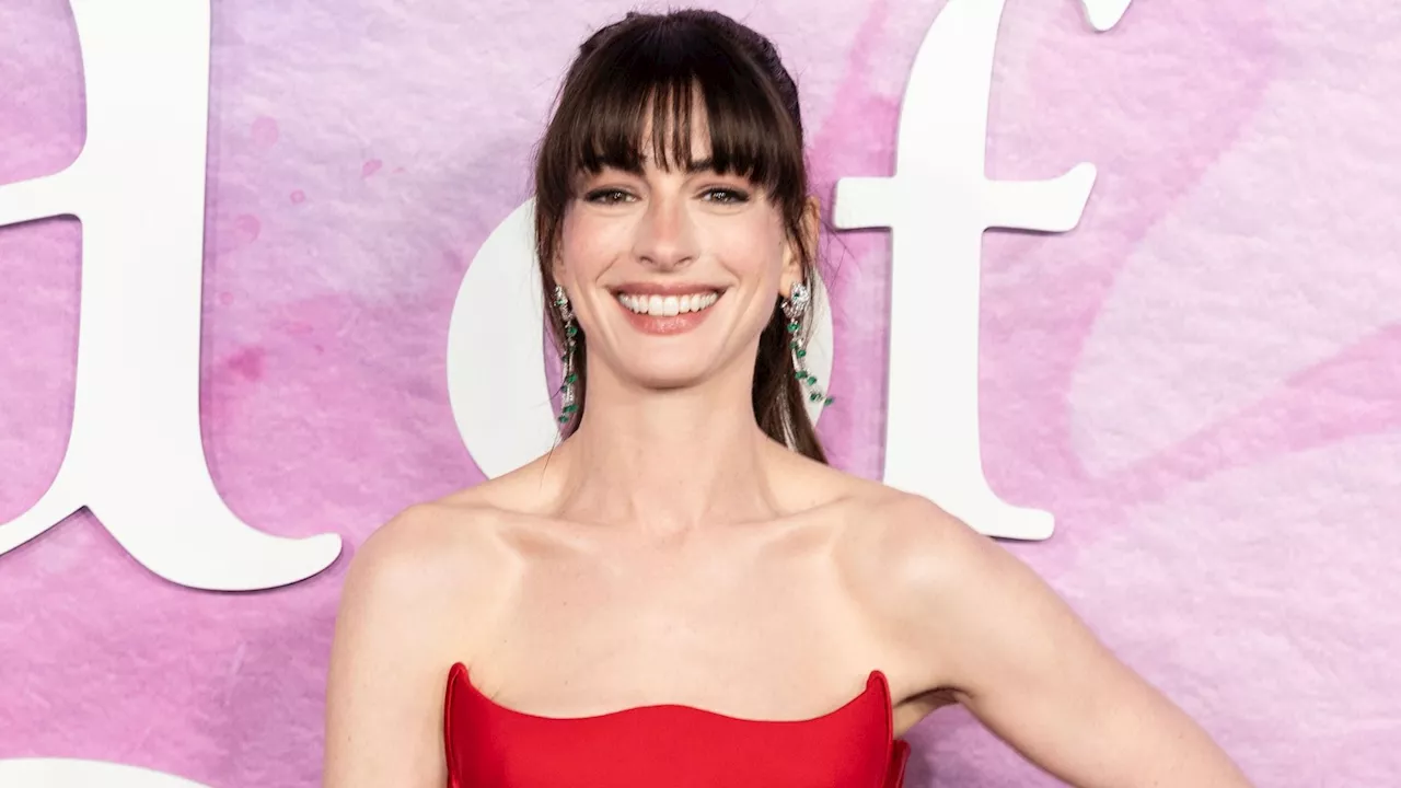 Anne Hathaway, une princesse au Bal Bulgari