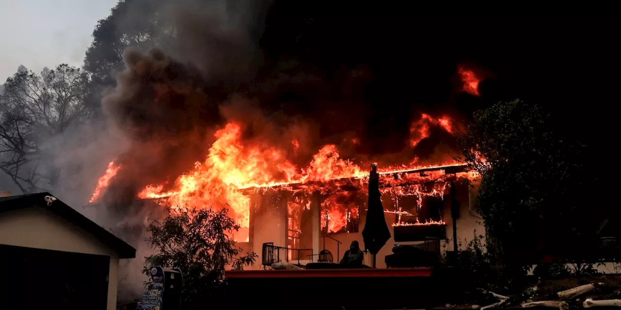 Nelle zone colpite dall’incendio di Los Angeles c’è una crisi delle assicurazioni