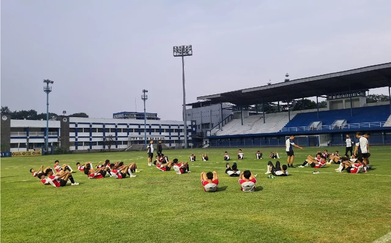 Menuju Piala Asia 2025, Timnas U-17 Indonesia Gelar TC Perdana di Stadion Sidolig Bandung