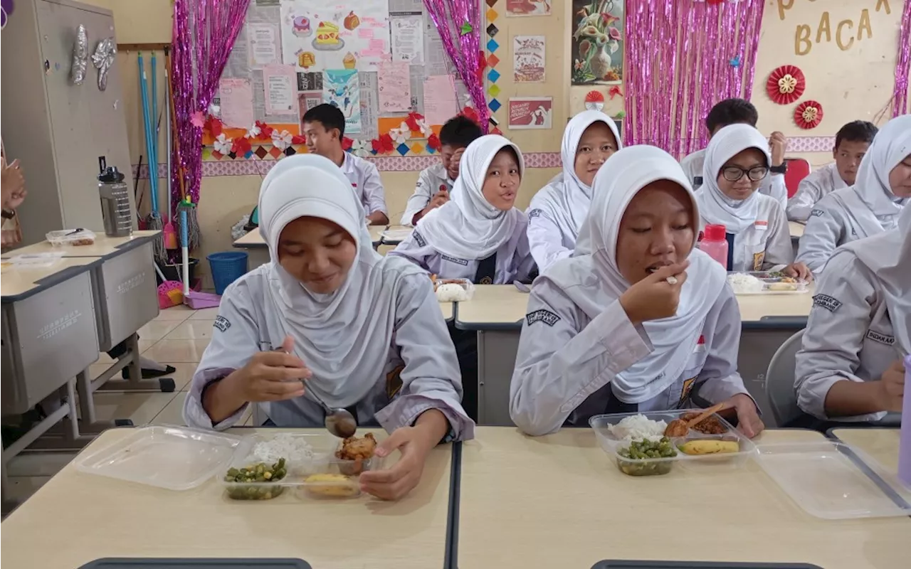 Pedagang Kantin Sekolah Palembang Keluhkan MBG