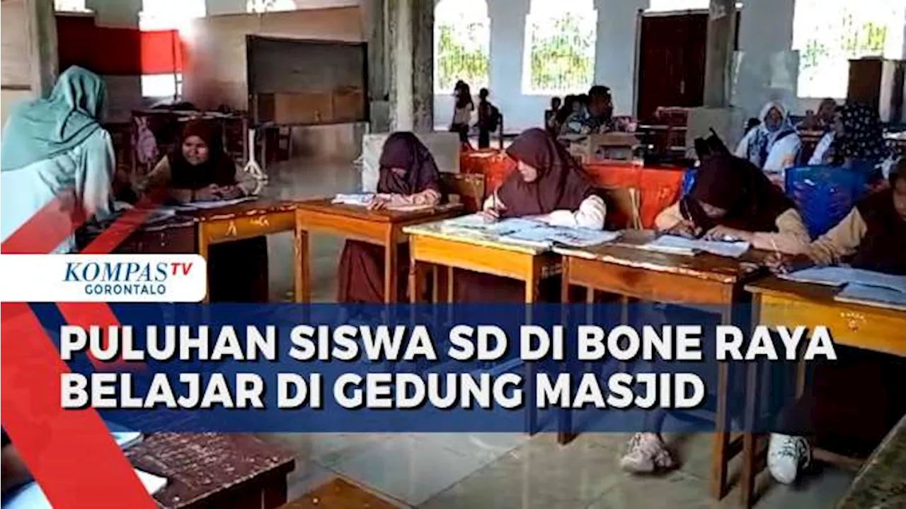 Miris! Puluhan Siswa SD di Bone Raya Belajar di Gedung Bekas Masjid