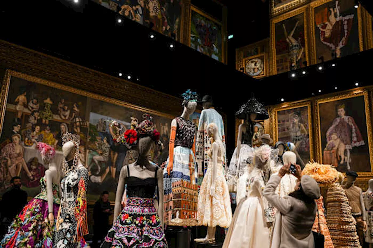 Dolce & Gabbana debut in Paris, showing Italian artistry on French soil