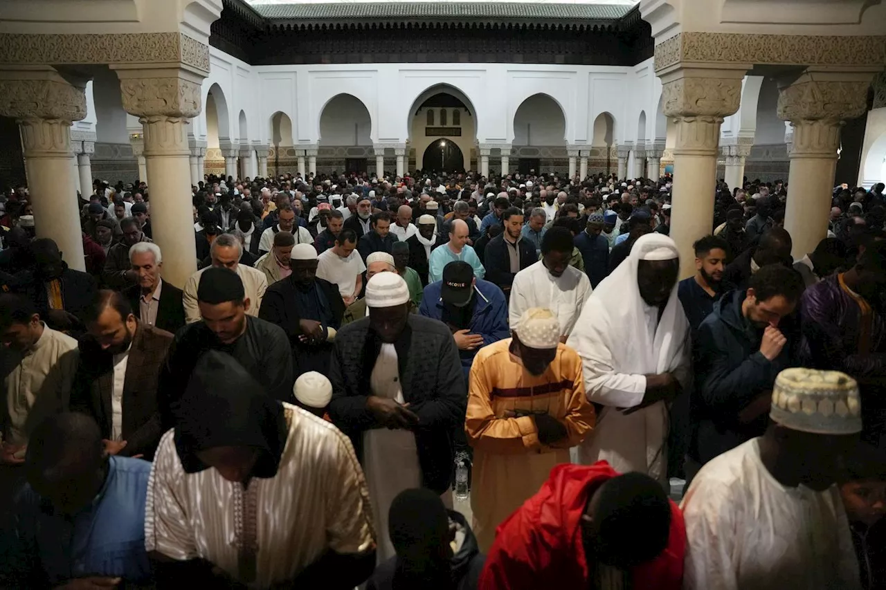 La Grande Mosquée de Paris veut introduire une prière pour la France dans les prêches du vendredi