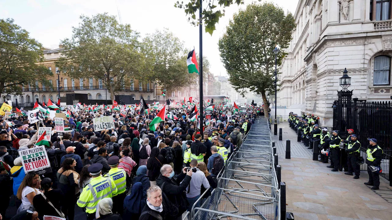 Palestine protesters hit out after police block London march from starting near synagogue