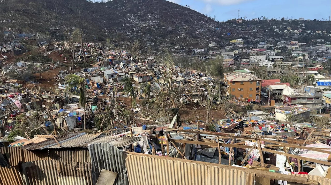 Mayotte menacée par la tempête tropicale Dikeledi, une pré-alerte cyclonique émise et la rentrée reportée