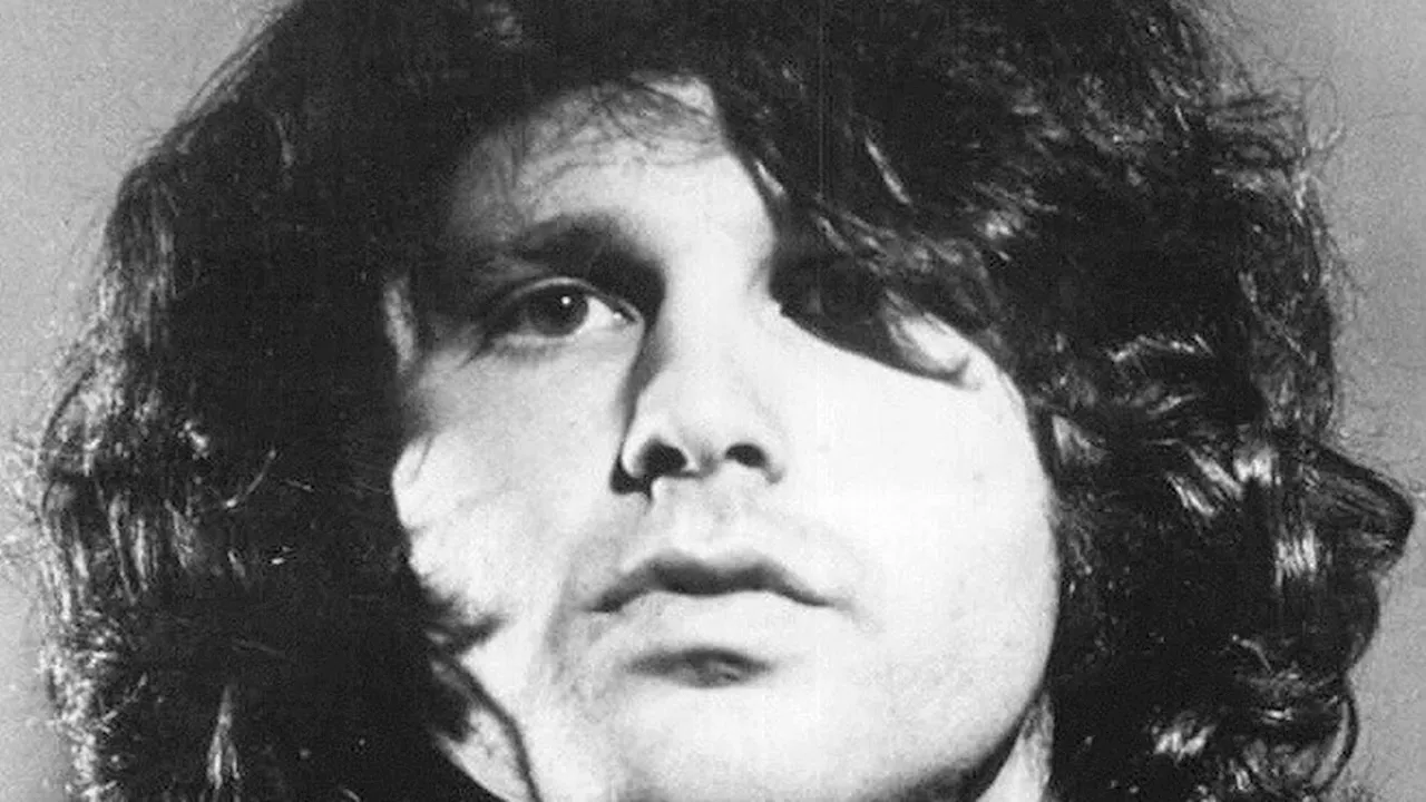 Jejak Kontroversi Jim Morrison, Mendiang Vokalis The Doors yang Berani Memberontak terhadap Norma Sosial dengan Lagu dan Aksinya