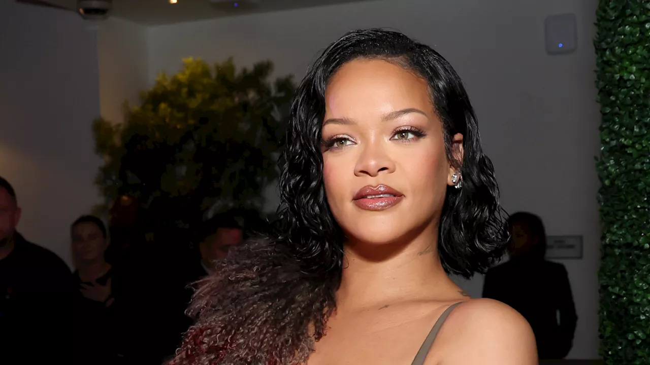 Rihanna's Natural Curls Are the Ultimate Ad for Fenty Hair