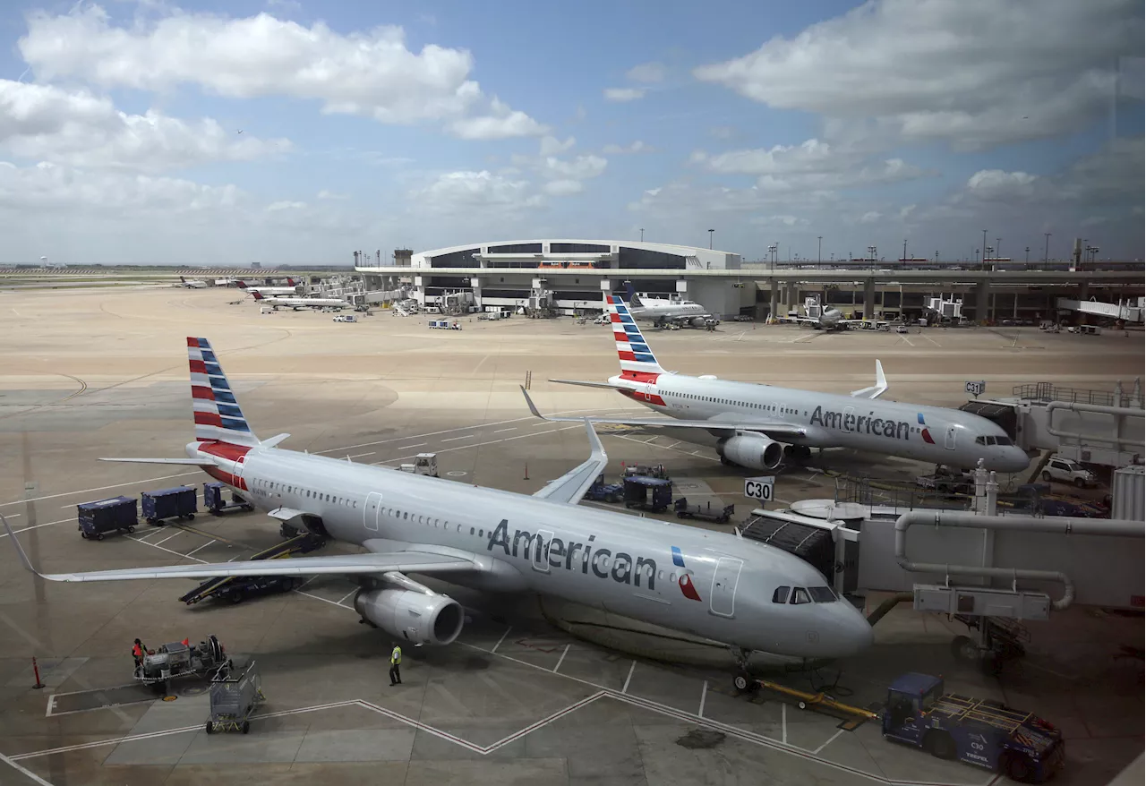 Winter Storm Grounds Hundreds of Flights at DFW Airport