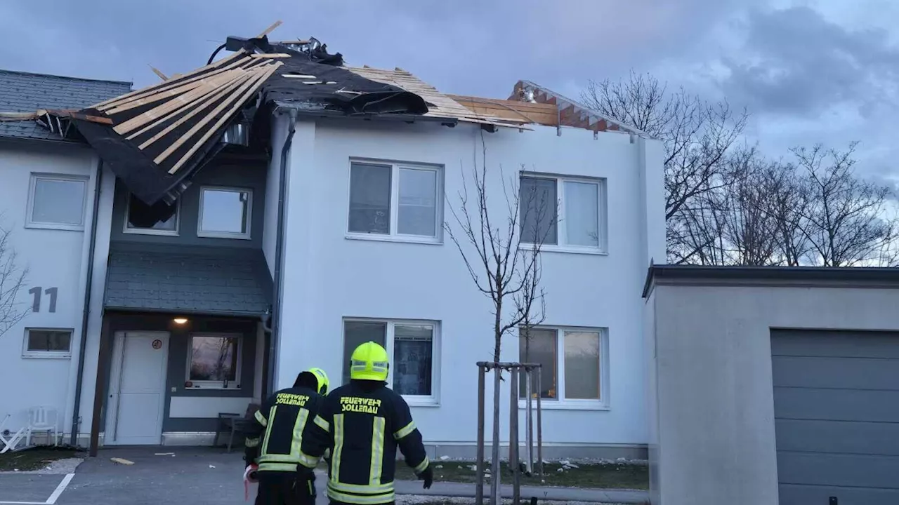 Sturm riss Dachstuhl von Wohnhaus in Sollenau