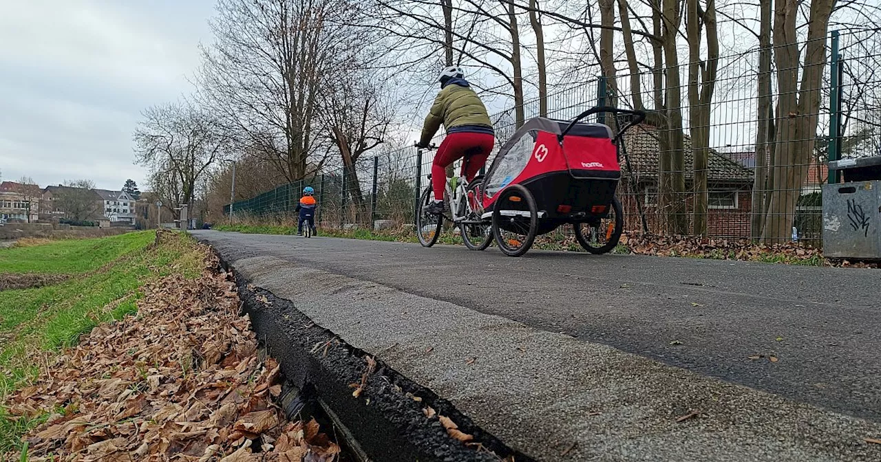 Gefährliche Kante: Rollstuhlfahrer aus Bünde hat Angst