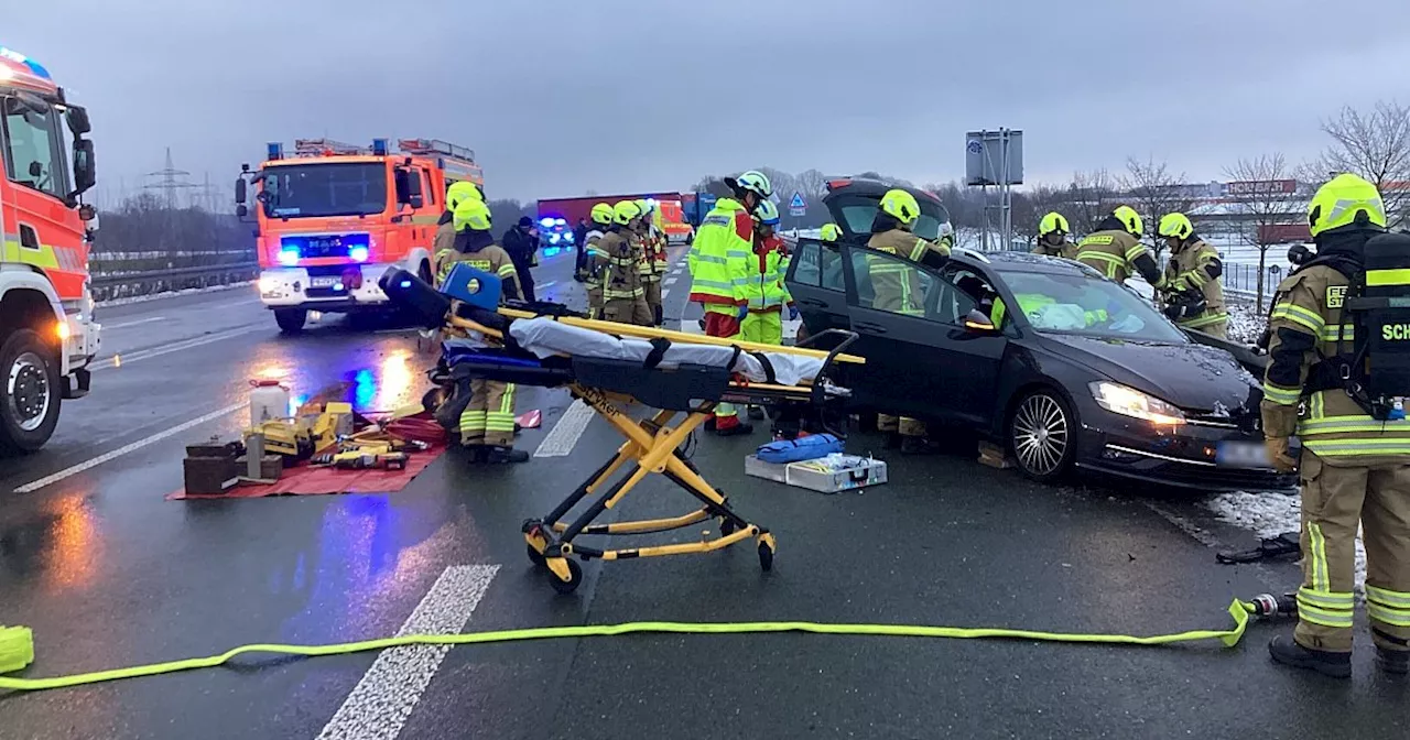 Unfall mit zwei Autos in Paderborn – B1 zwischenzeitlich voll gesperrt